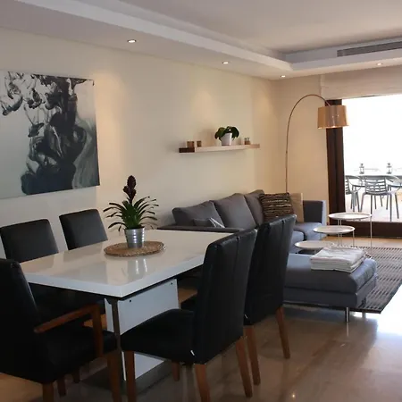 116 - Penthouse With Private Pool Near *