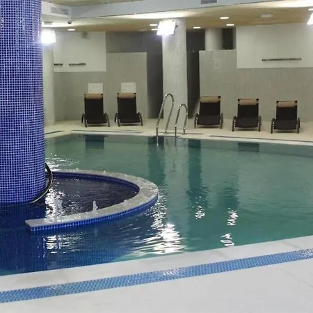 116 - Penthouse With Private Pool Near